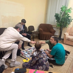 Дружить нельзя конфликтовать-поставим запятую?